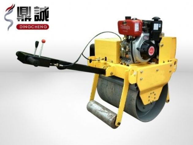 點擊查看詳細信息<br>標題：重型手扶式單鋼輪壓路機 閱讀次數：13497