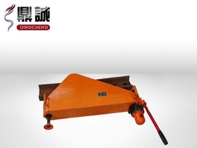 點擊查看詳細信息<br>標題：垂直液壓彎軌機 閱讀次數(shù)：4549